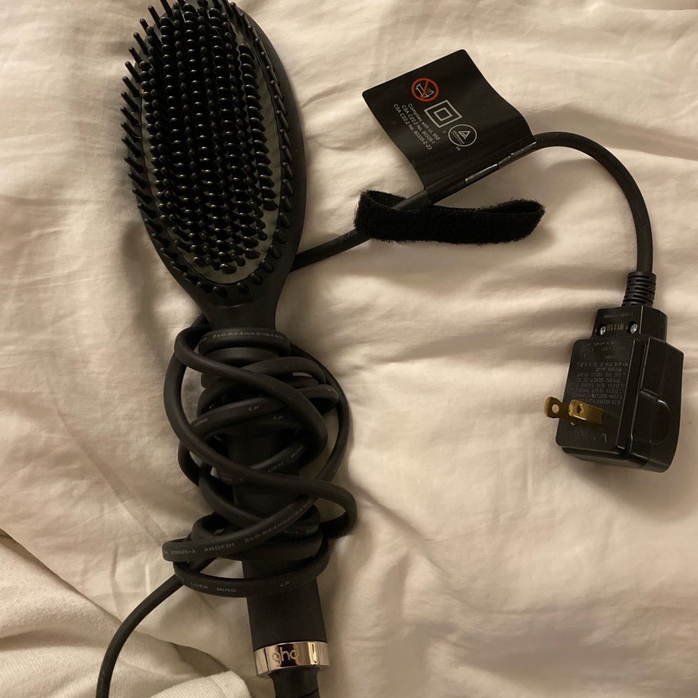 GHD Glide Smoothing Hot Brush